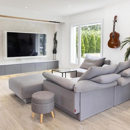 Chambre Lumineuse Dans Une Maison Moderne Apartment Treyvaux Exterior photo