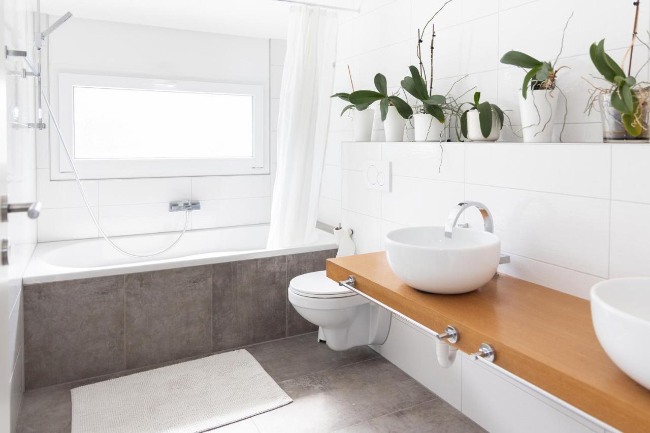 Chambre Lumineuse Dans Une Maison Moderne Apartment Treyvaux Exterior photo