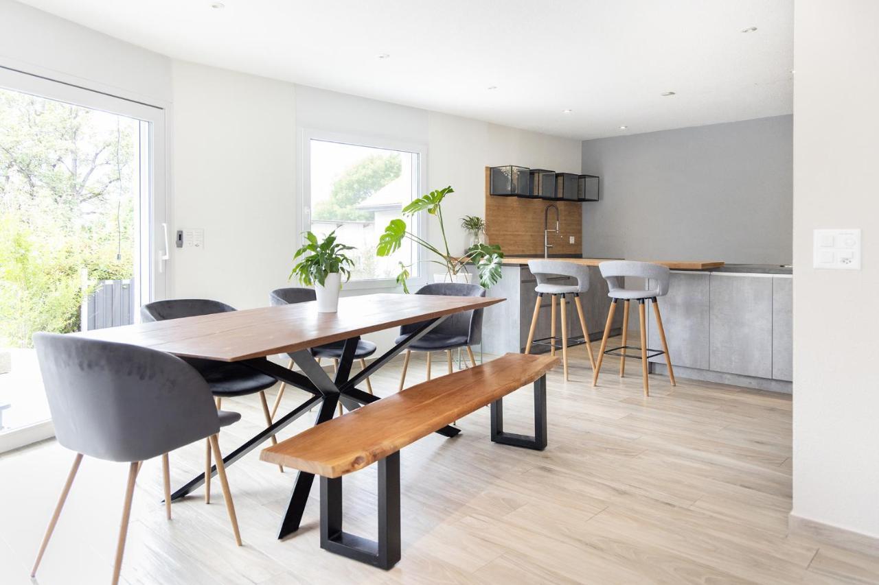 Chambre Lumineuse Dans Une Maison Moderne Apartment Treyvaux Exterior photo