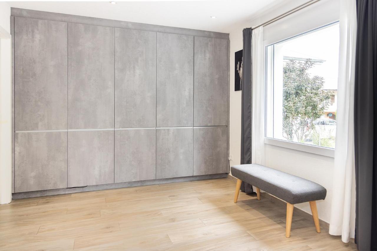 Chambre Lumineuse Dans Une Maison Moderne Apartment Treyvaux Exterior photo
